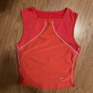 Nike crop workout tank